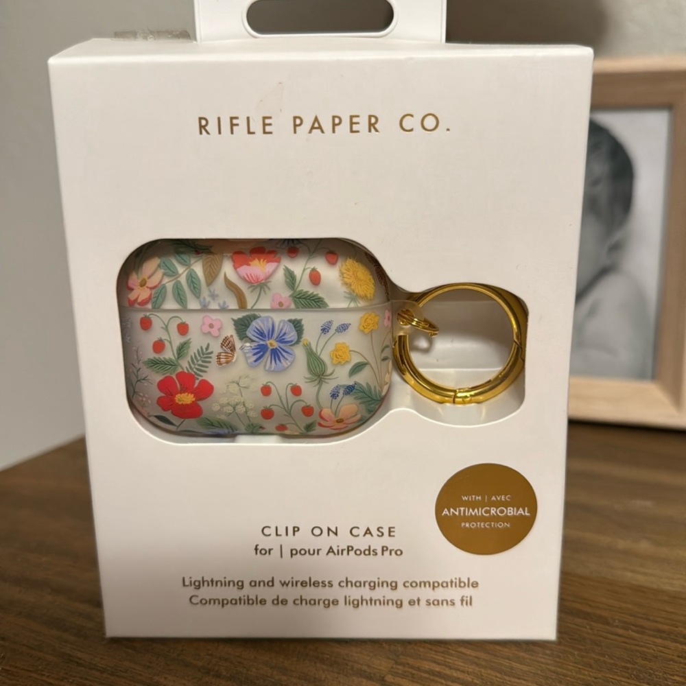 AirPods Pro case Rifle Paper new in box